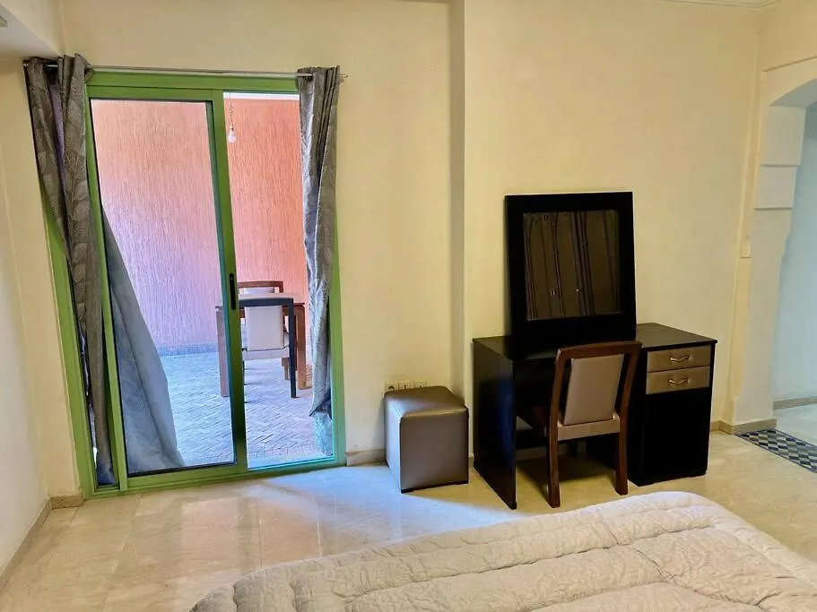 Beautiful Hivernage Apartment With Pool & Balcony, Near Attractions Marrakesz Maroko