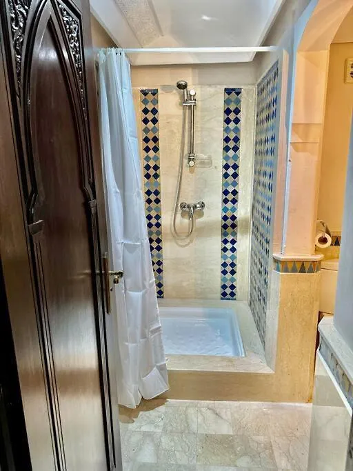 Beautiful Hivernage Apartment With Pool & Balcony, Near Attractions Marrakesz